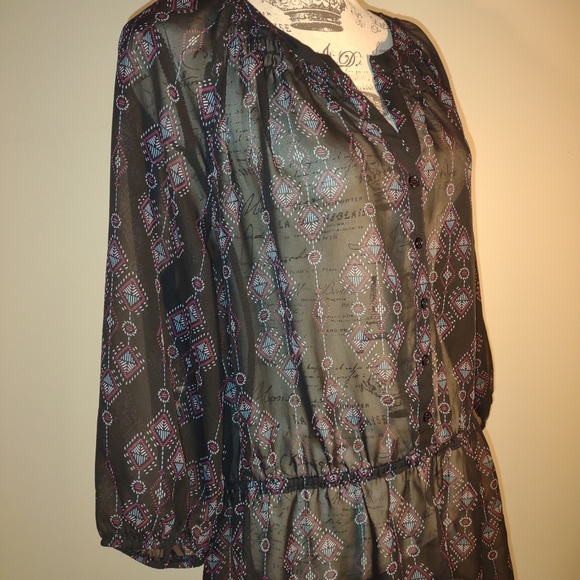 "Maurices" name brand Blouse, Size 1X, black sheer - Picture 2 of 5